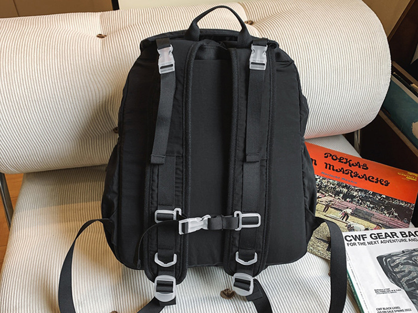 Hiking Backpack Packable Water Resistant Lightweight Daypack with Small Pouch