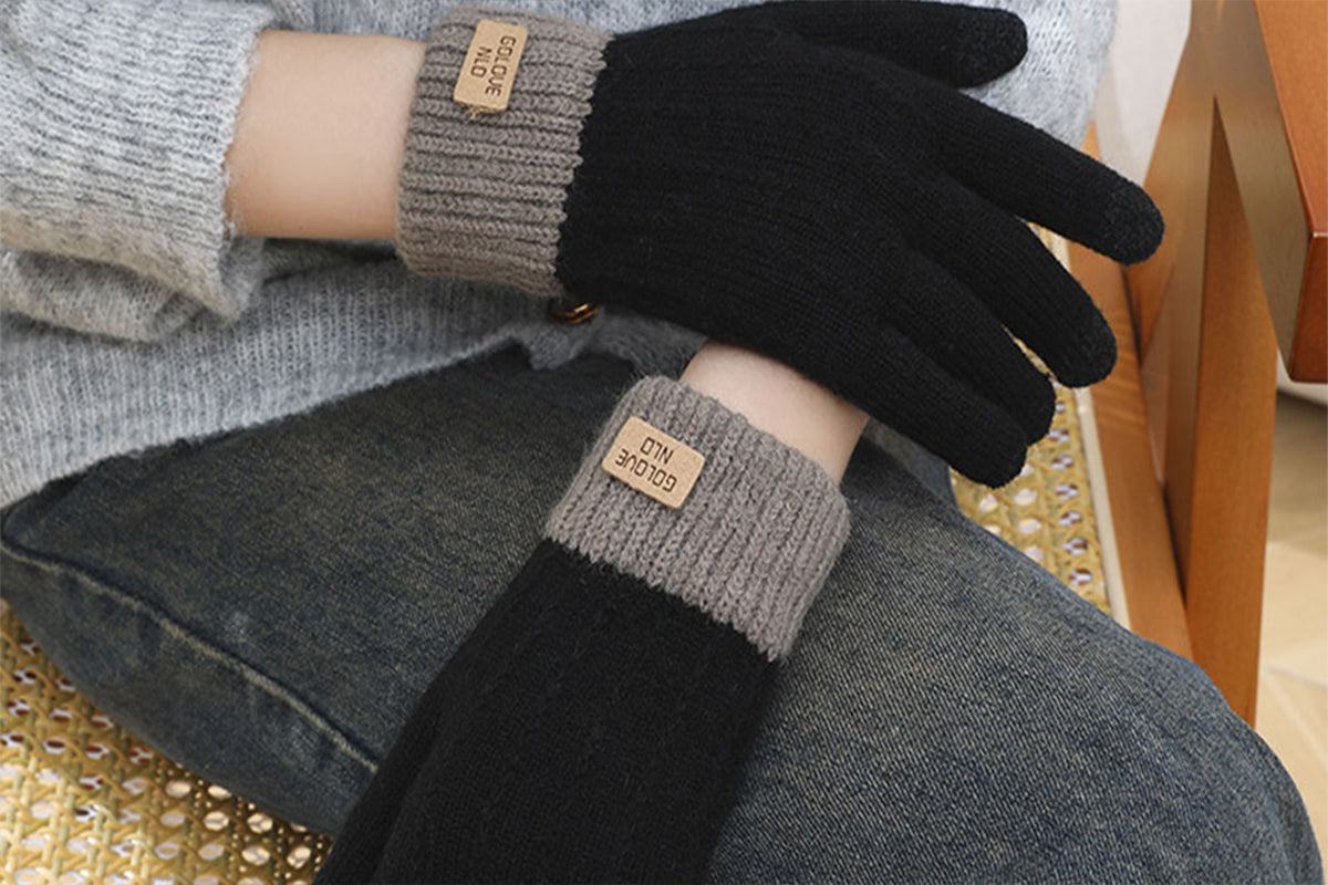 Women Touch Screen Knitted Gloves