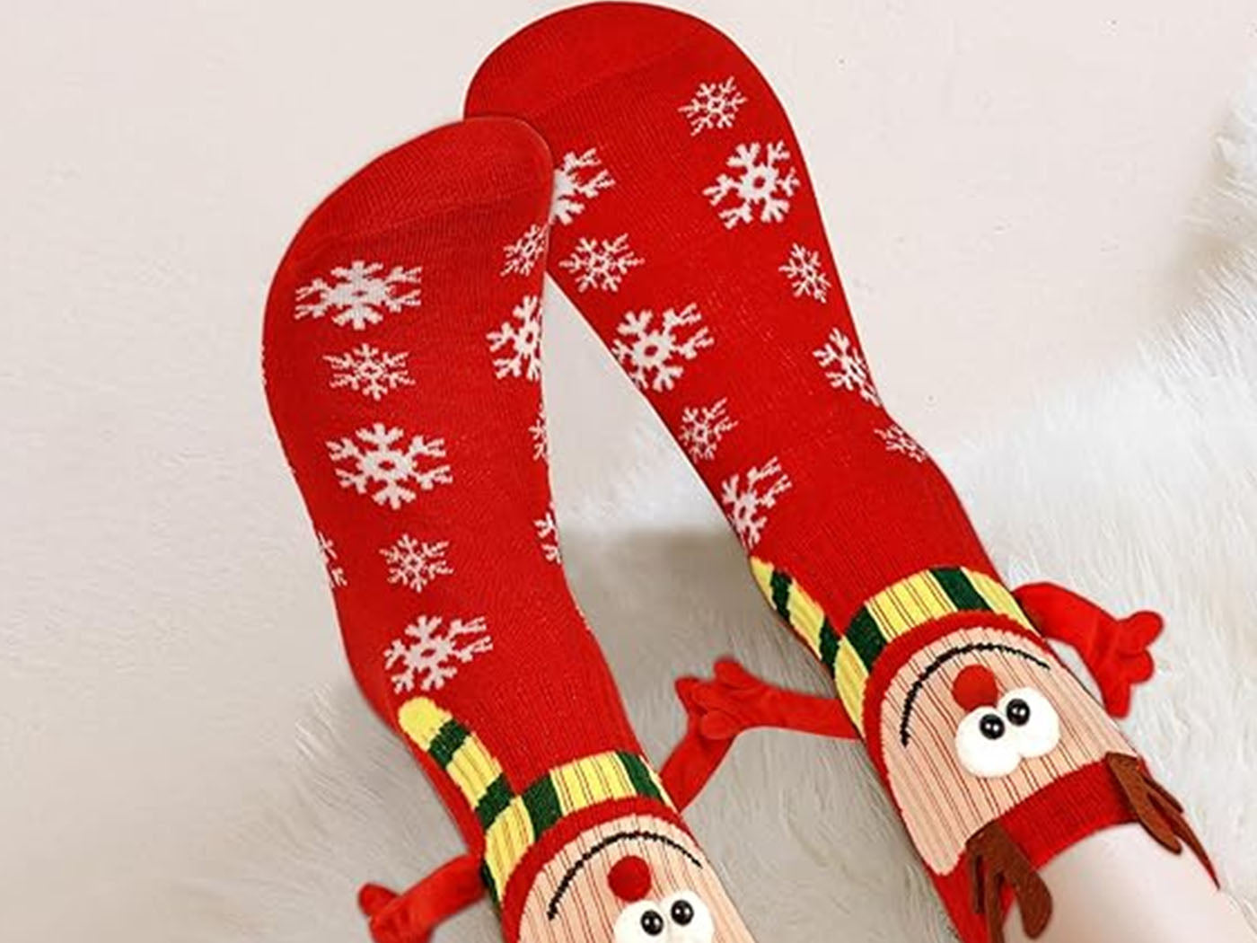 4-Pairs Funny Holding Hands Christmas Socks