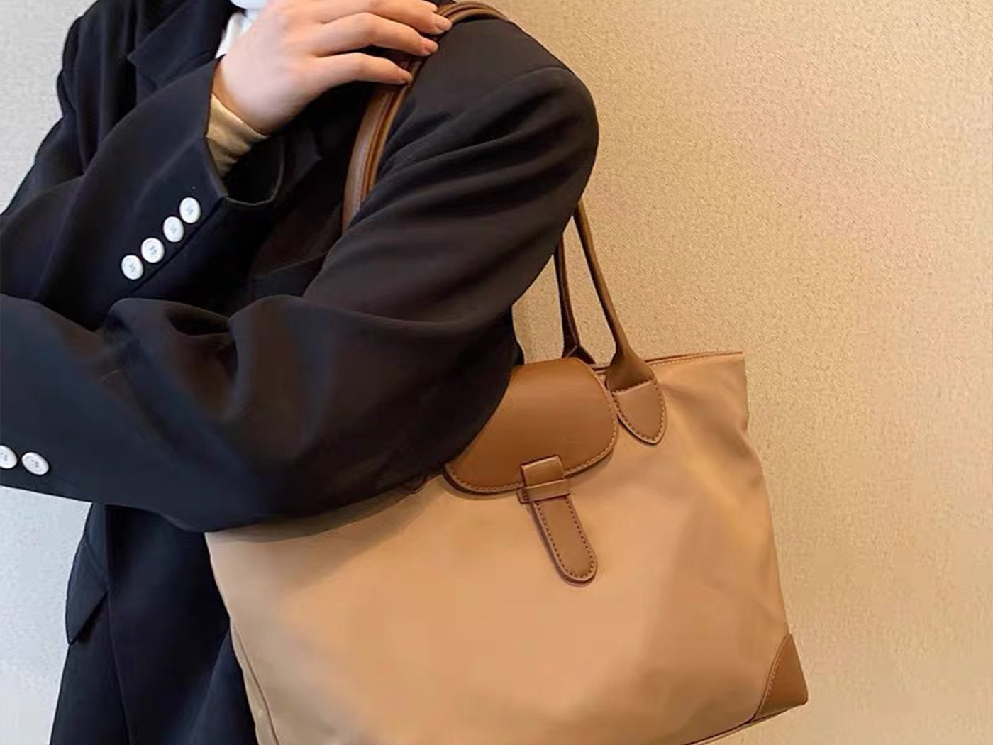 Women's Large Capacity Fashion Tote Travel Shoulder Bag