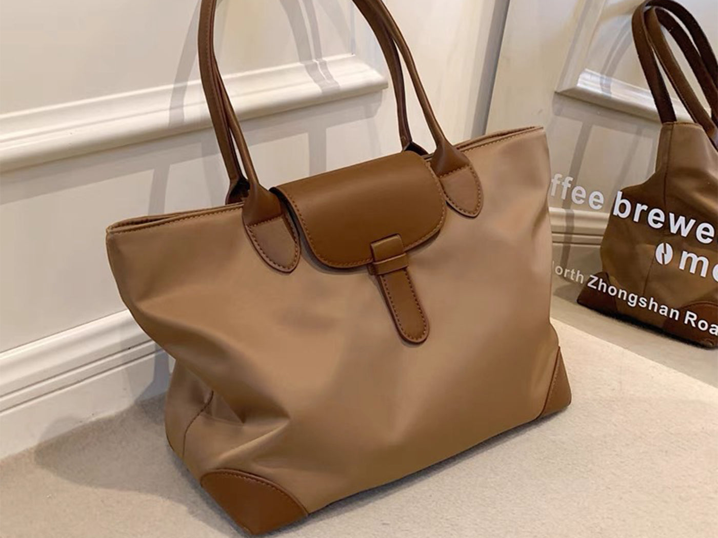 Women's Large Capacity Fashion Tote Travel Shoulder Bag