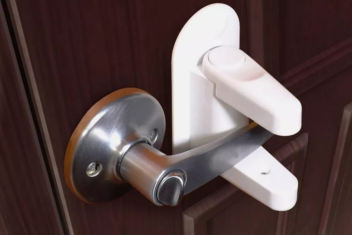 1 x Child Proof Toilet Lock with 2pcs Door Lever Lock