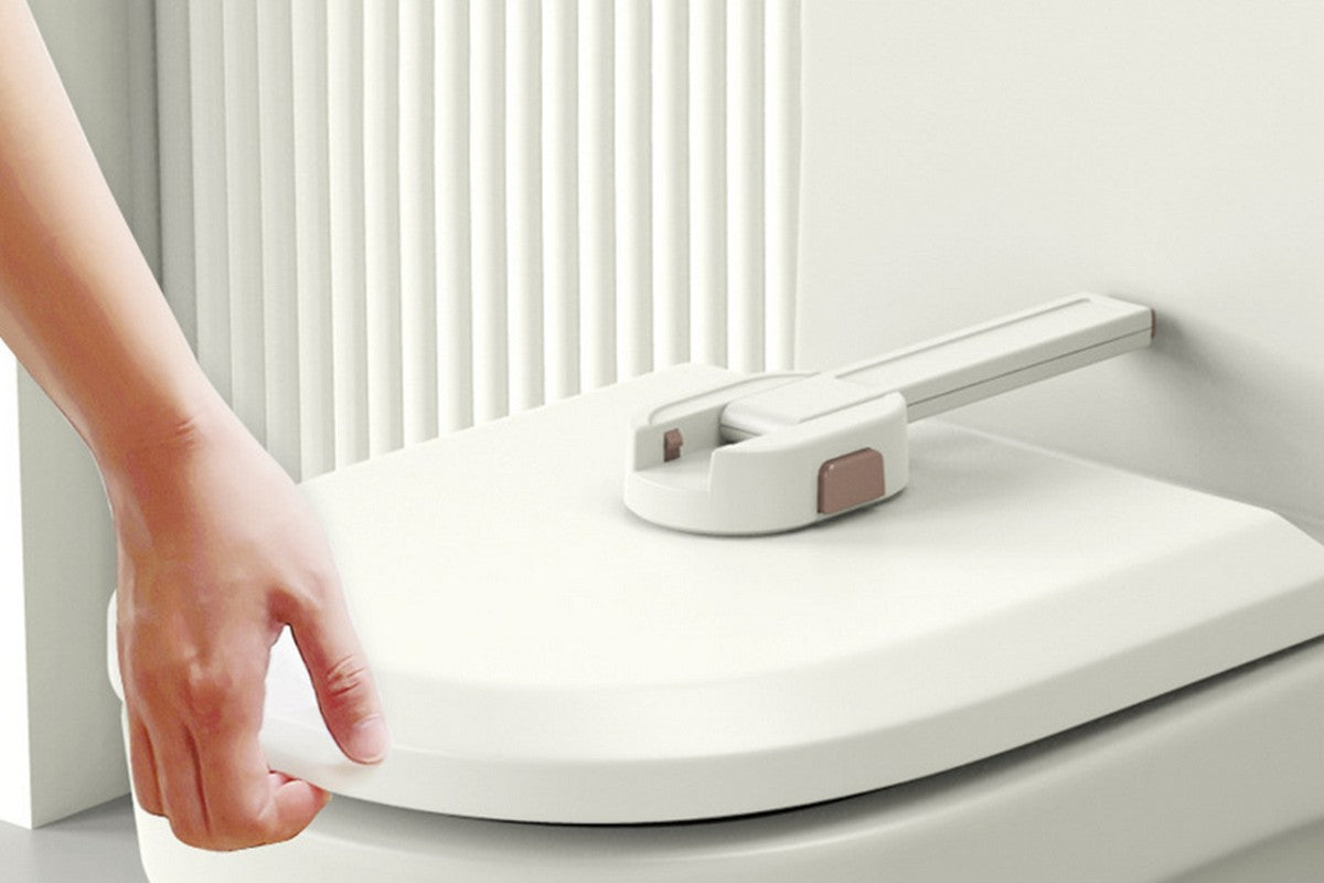 1 x Child Proof Toilet Lock with 2pcs Door Lever Lock
