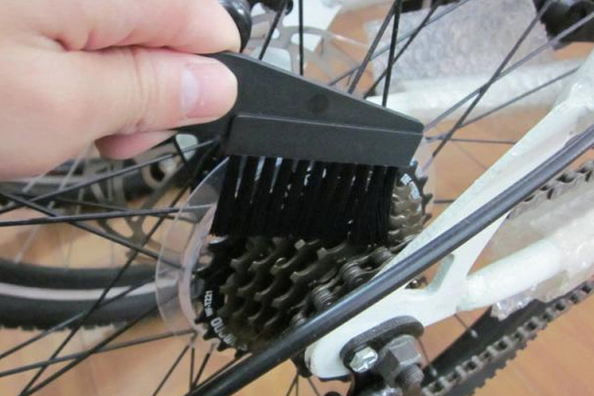 Bicycle Chain Cleaning Kit 360 Degree Rotating Brush Gear Scrubber Tool
