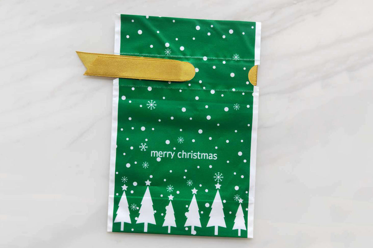 50Pcs Christmas Candy Treat Bags Gift Wrapping Drawstring Bags for Holiday Party