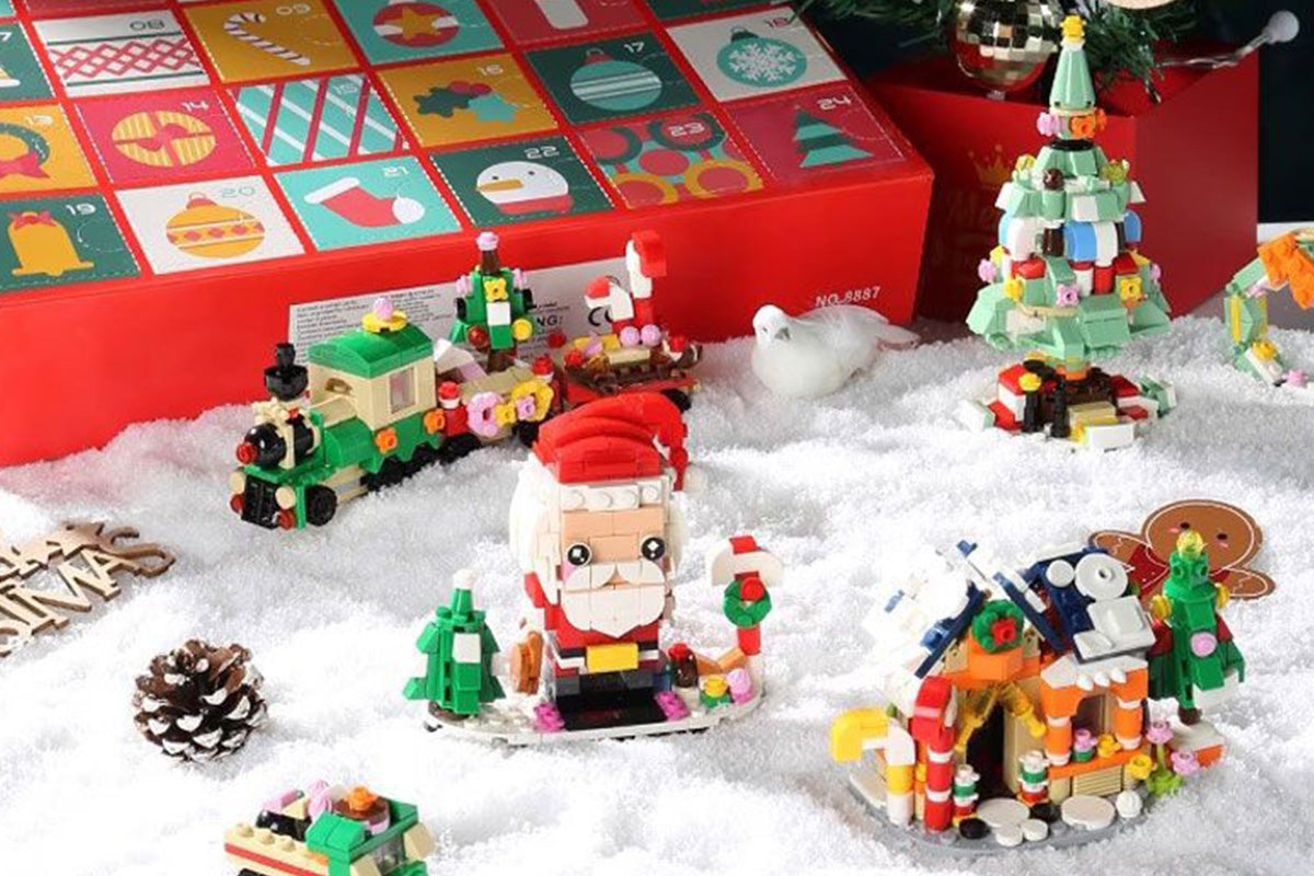 Advent Calendar 2025 Christmas House Mini Building Set
