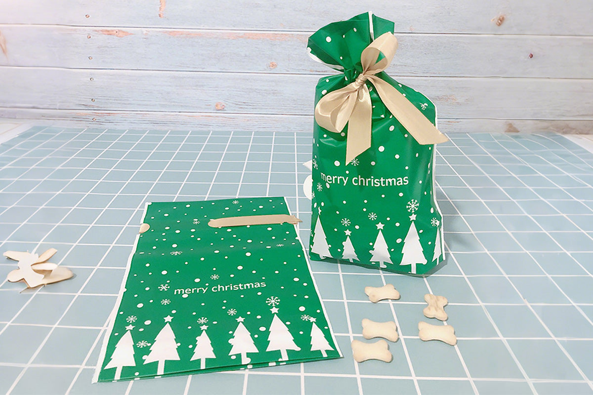 50Pcs Christmas Candy Treat Bags Gift Wrapping Drawstring Bags for Holiday Party