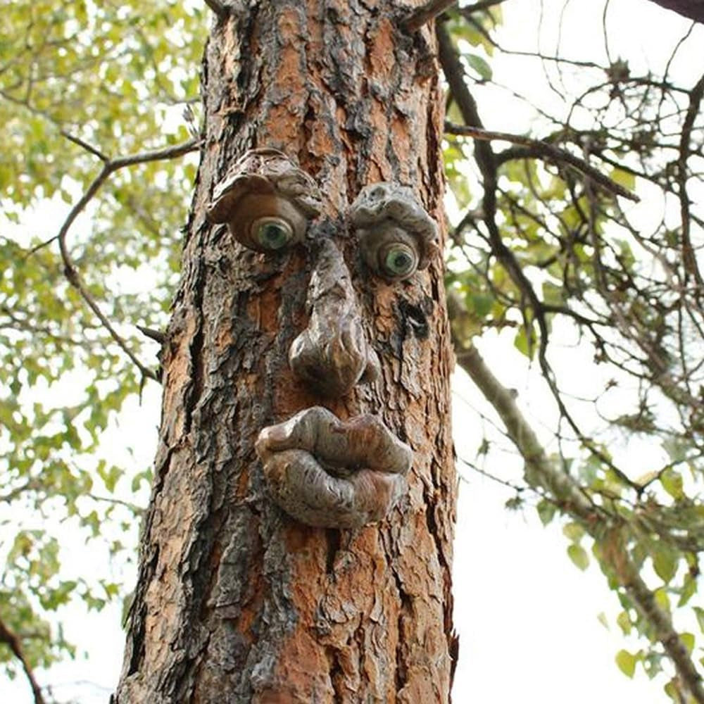 Outdoor Statues Old Man Tree Hugger Bark Ghost Face Decoration
