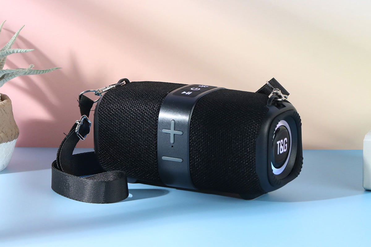 Portable Bluetooth Speaker, Portable Speaker, Bluetooth Speakers Wireless, LED Light Speaker Speakers Wireless Speaker with TF AUX FM for Shower Pool Party
