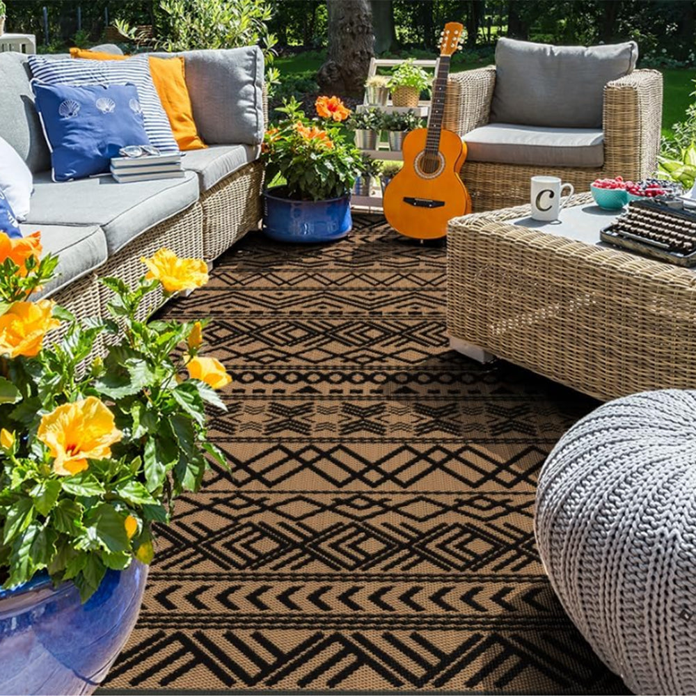 Geometric Striped Pattern Rug