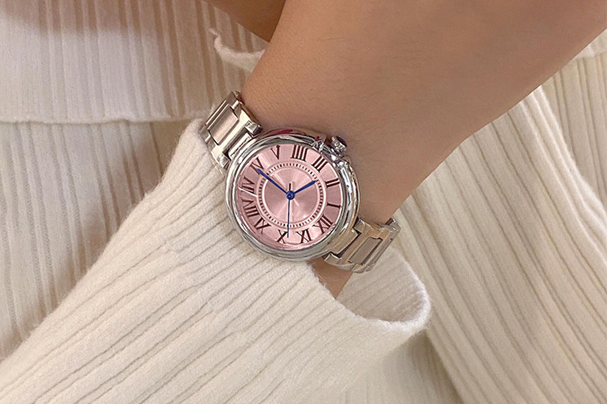 Women's Quartz Watch Classic Dial Roman Numerals Stainless Steel Band