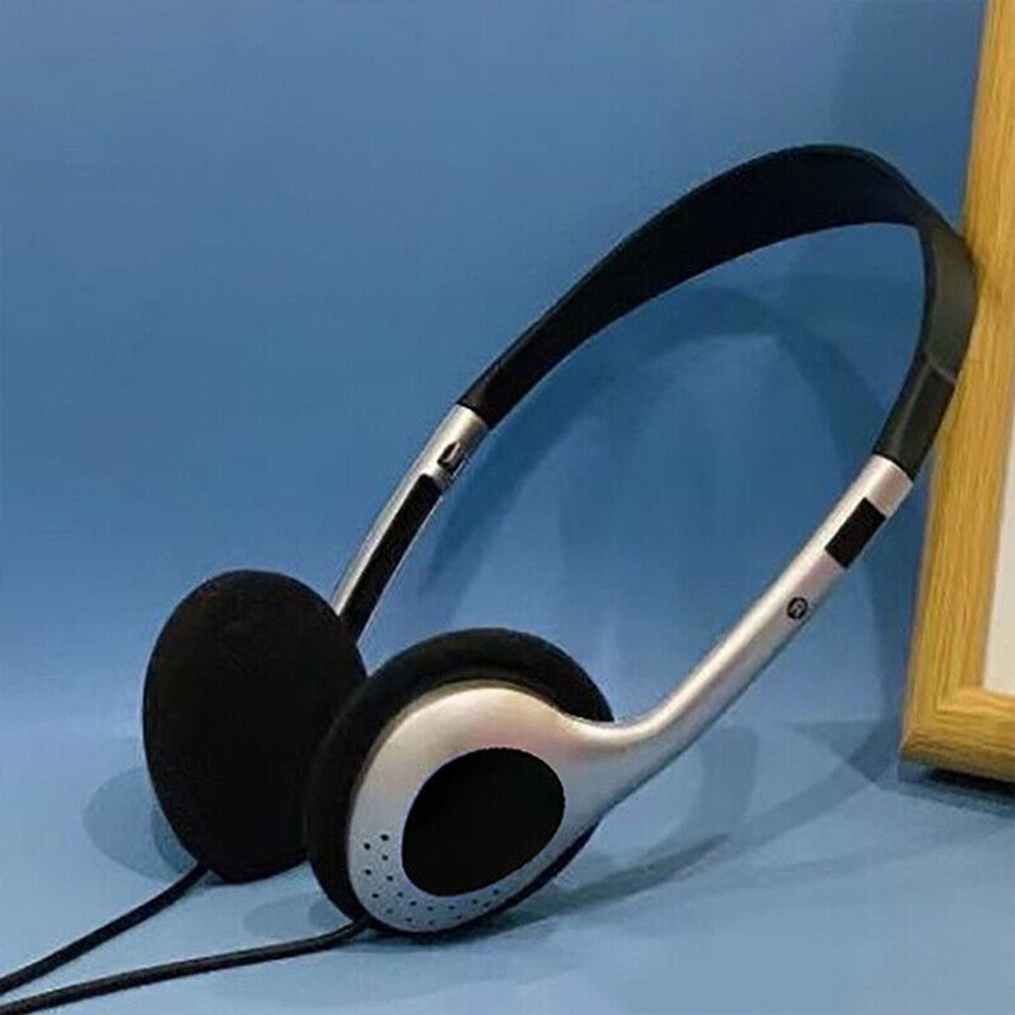 Retro Wired Noise Reduction Lightweight Stereo Over Ear Headsets