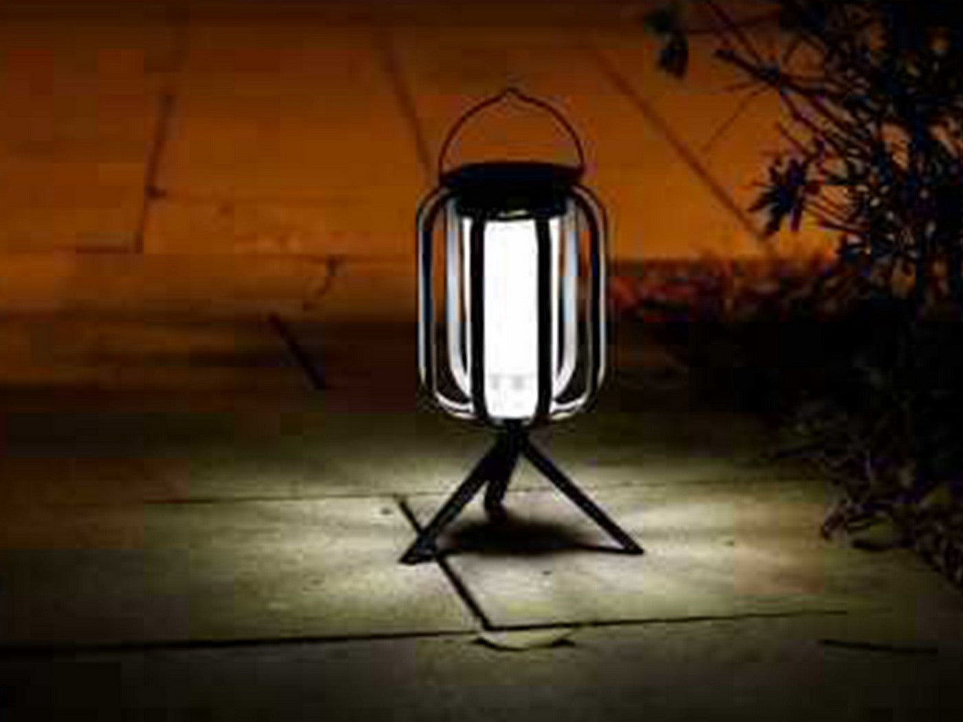 Solar Lantern with Tripod Flickering Flame Solar Outdoor Lights 4 Lighting Modes