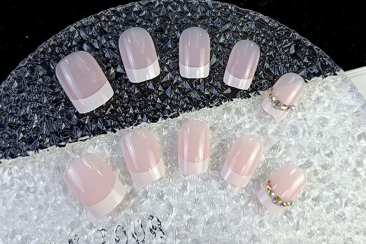 22-Piece Reusable Press-On Nail Set with Floral Design for Easy Manicure