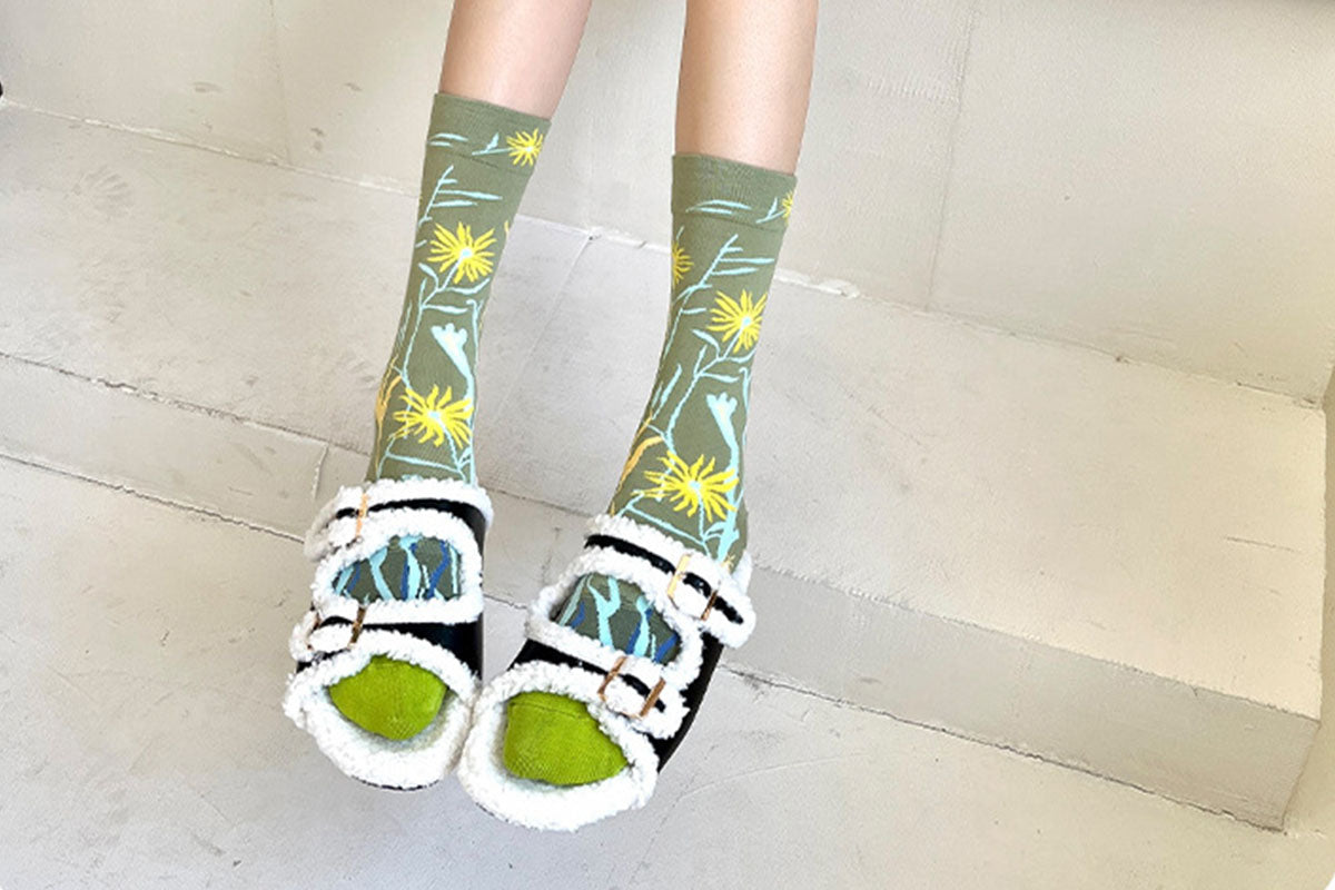 4 Pairs Women Novelty Crew Socks