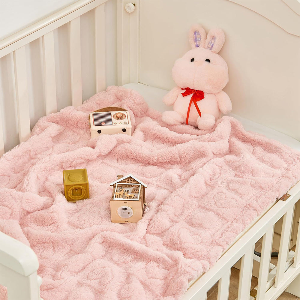 Heart Checkered Blanket Soft Polyester Blanket for Bed and Travel
