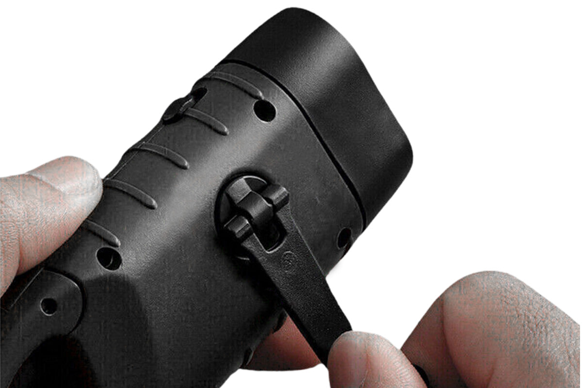 Hand Crank Solar Powered Flashlight Emergency Rechargeable LED Flashlight