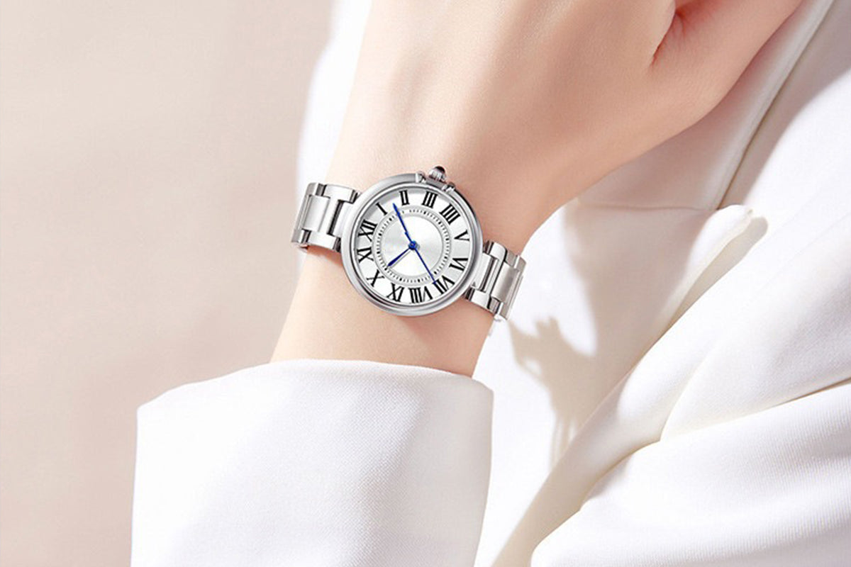 Women's Quartz Watch Classic Dial Roman Numerals Stainless Steel Band