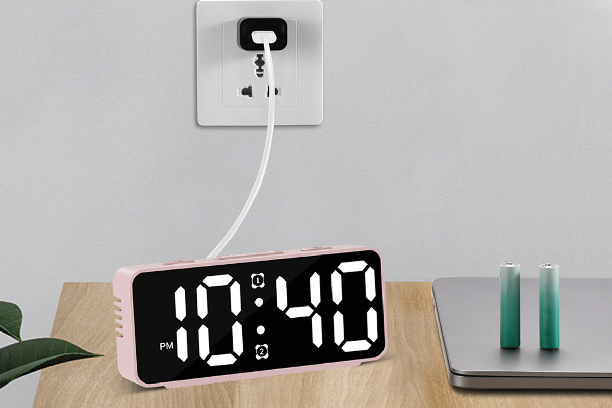 Small Digital Alarm Clock with 6 Dimmers and 5 Alarm Volumes for Bedrooms