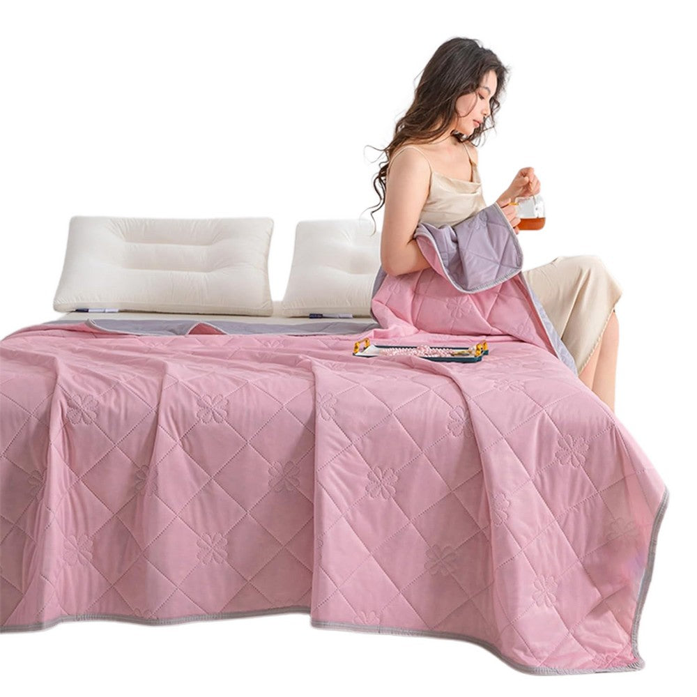 Summer Cooling Blanket Lightweight Soft Cooling Comforter Quilt Throw for Hot Sleepers
