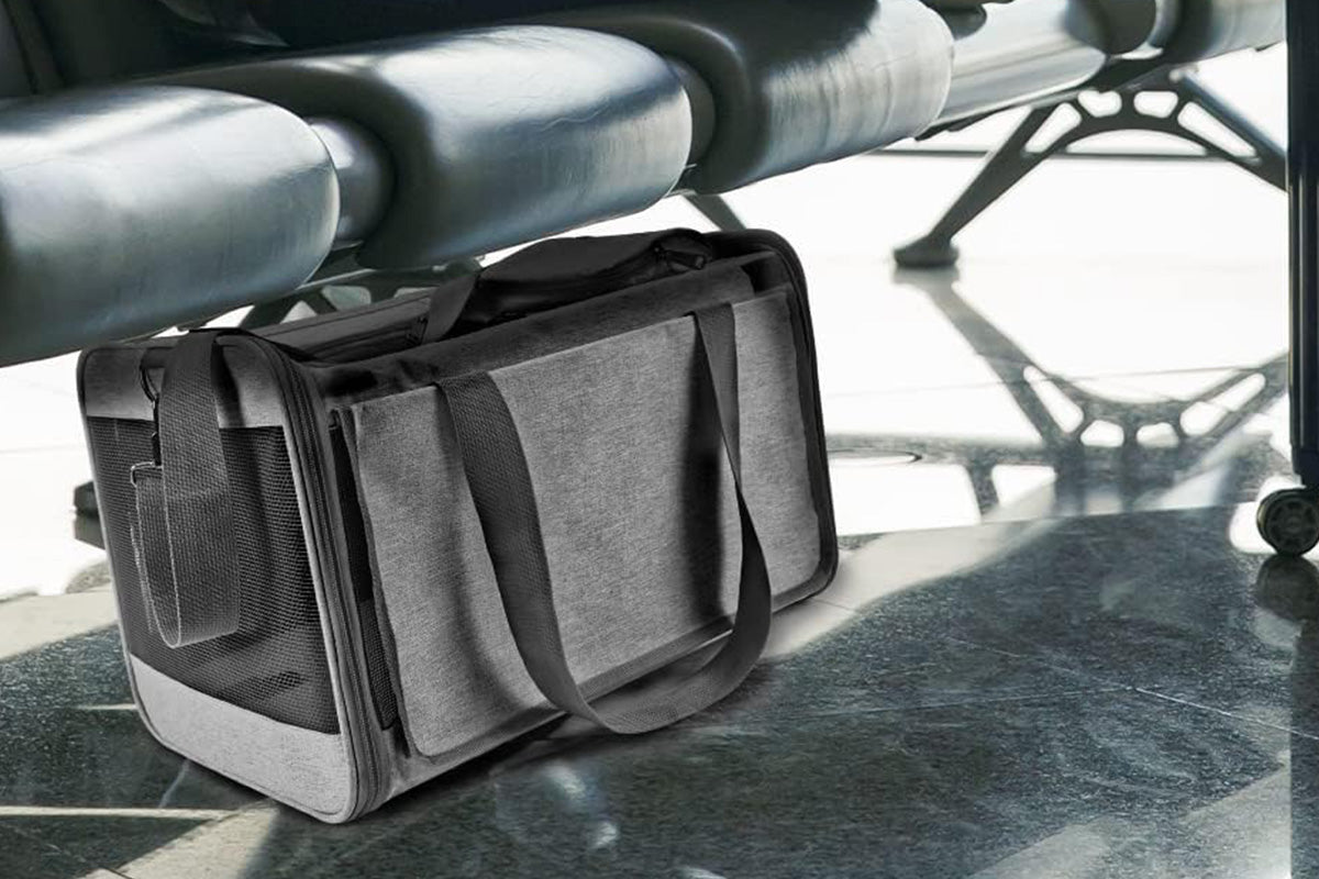 Pet Carrier for Large Cats Washable Dog Carrier Privacy Protection for Travel