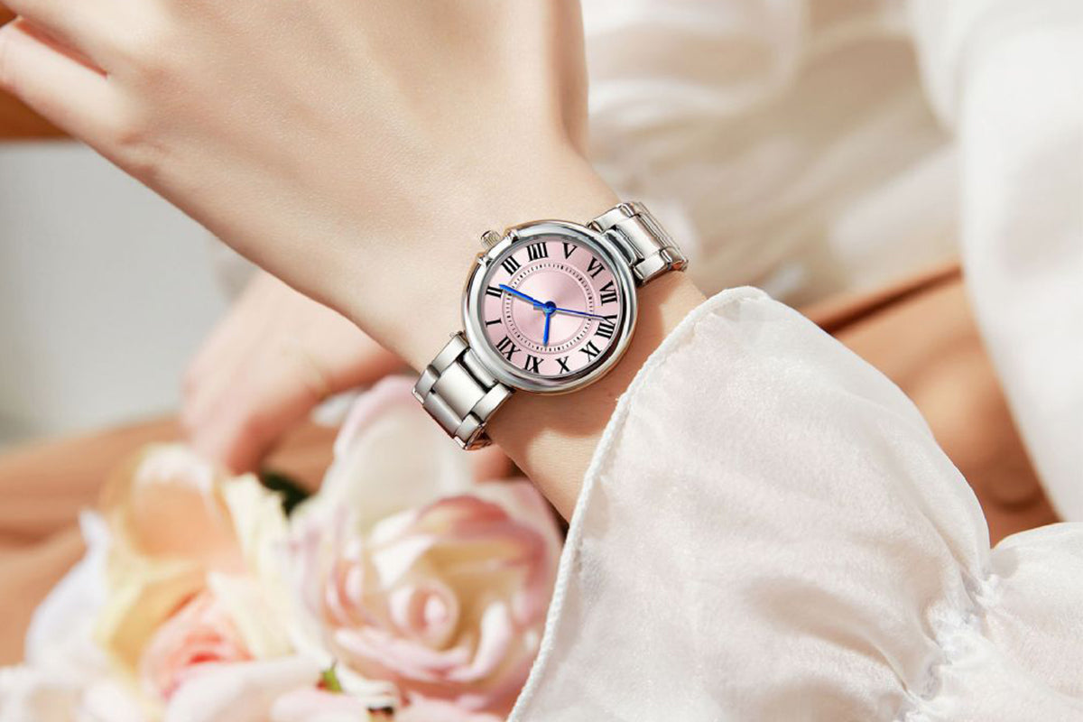 Women's Quartz Watch Classic Dial Roman Numerals Stainless Steel Band