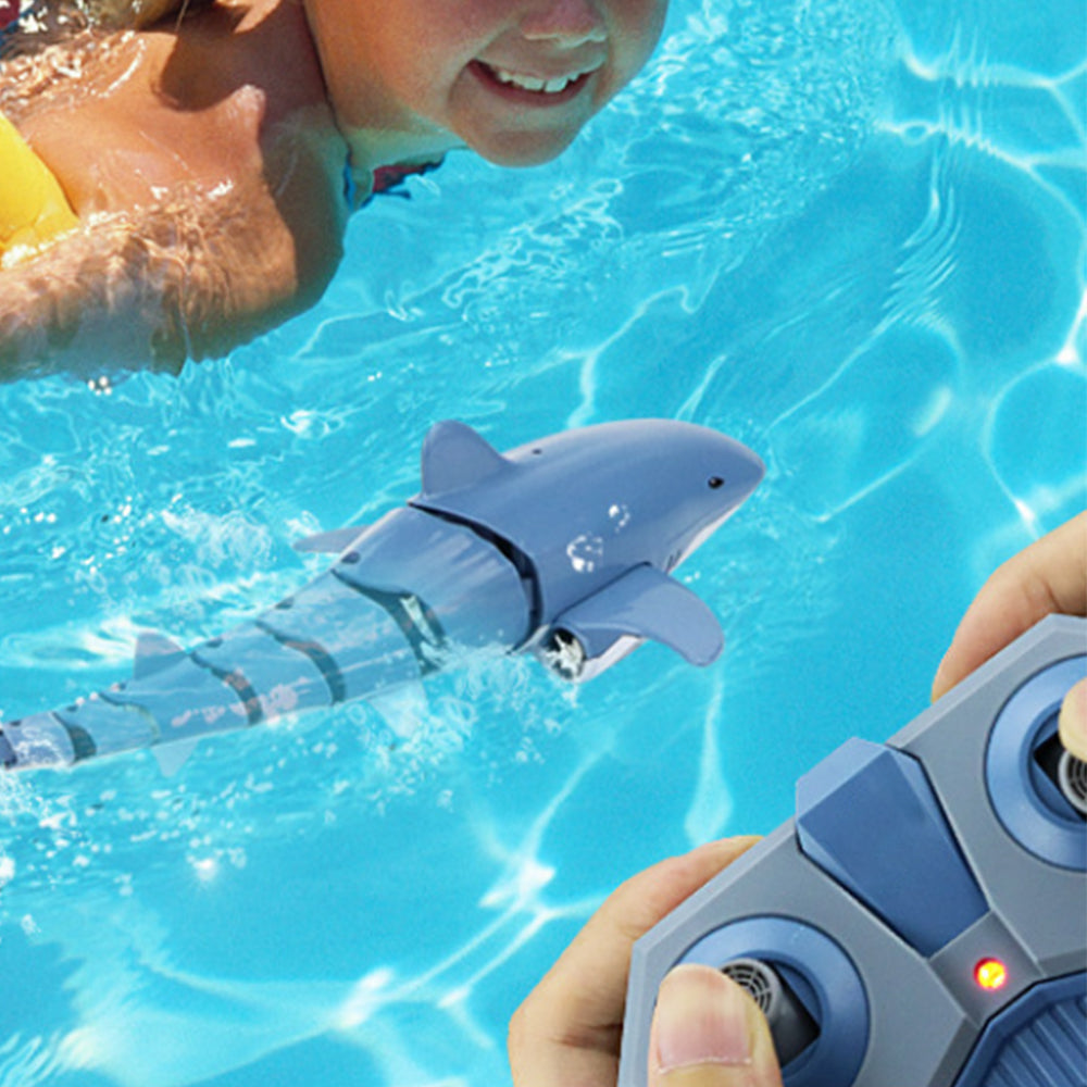 2.4G Remote Control 1:18 Scale High Simulation Shark Boat Toy for Pool Bathroom