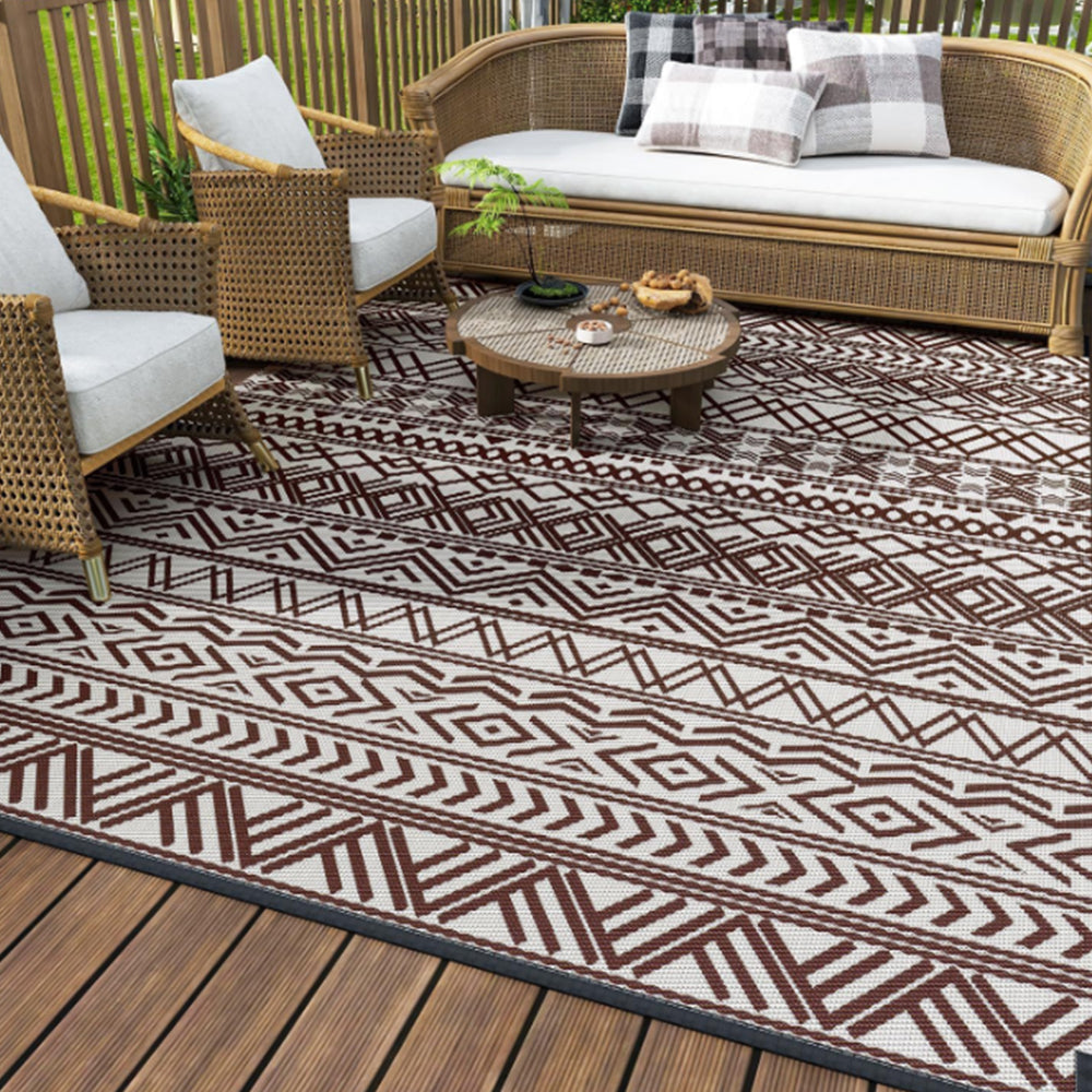 Geometric Striped Pattern Rug
