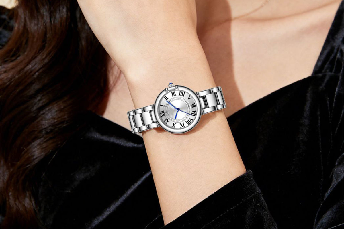 Women's Quartz Watch Classic Dial Roman Numerals Stainless Steel Band