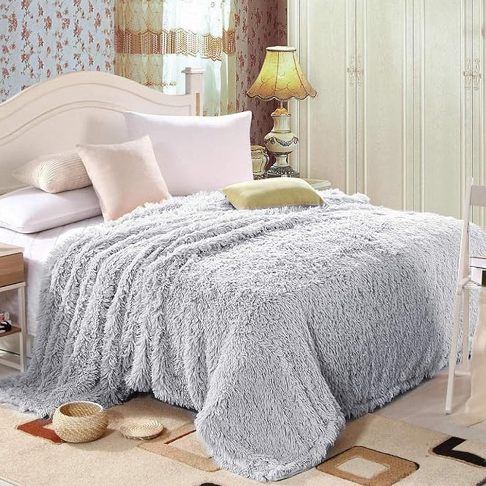 Solid Double-Sided Fuzzy Shaggy Blanket