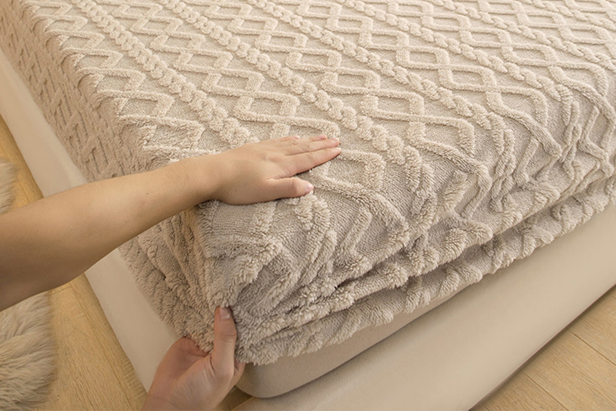 Fleece Textured Bed Fitted Sheet Plush Jacquard Warm Fitted Sheet Elastic Deep Pocket Mattress Cover