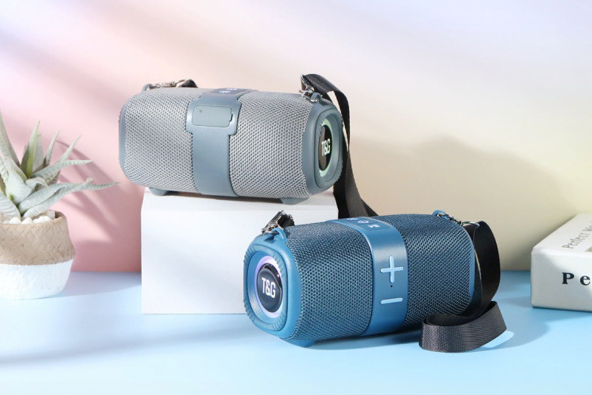 Portable Bluetooth Speaker, Portable Speaker, Bluetooth Speakers Wireless, LED Light Speaker Speakers Wireless Speaker with TF AUX FM for Shower Pool Party