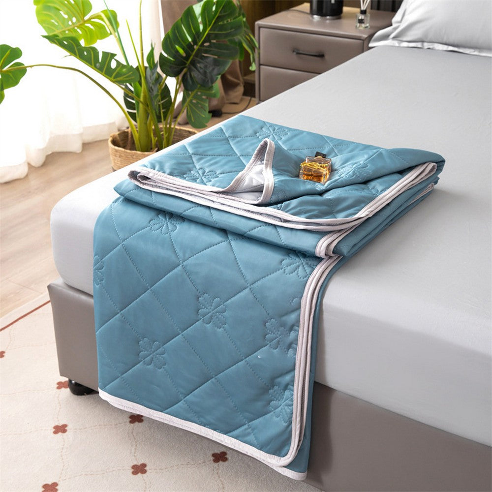 Summer Cooling Blanket Lightweight Soft Cooling Comforter Quilt Throw for Hot Sleepers
