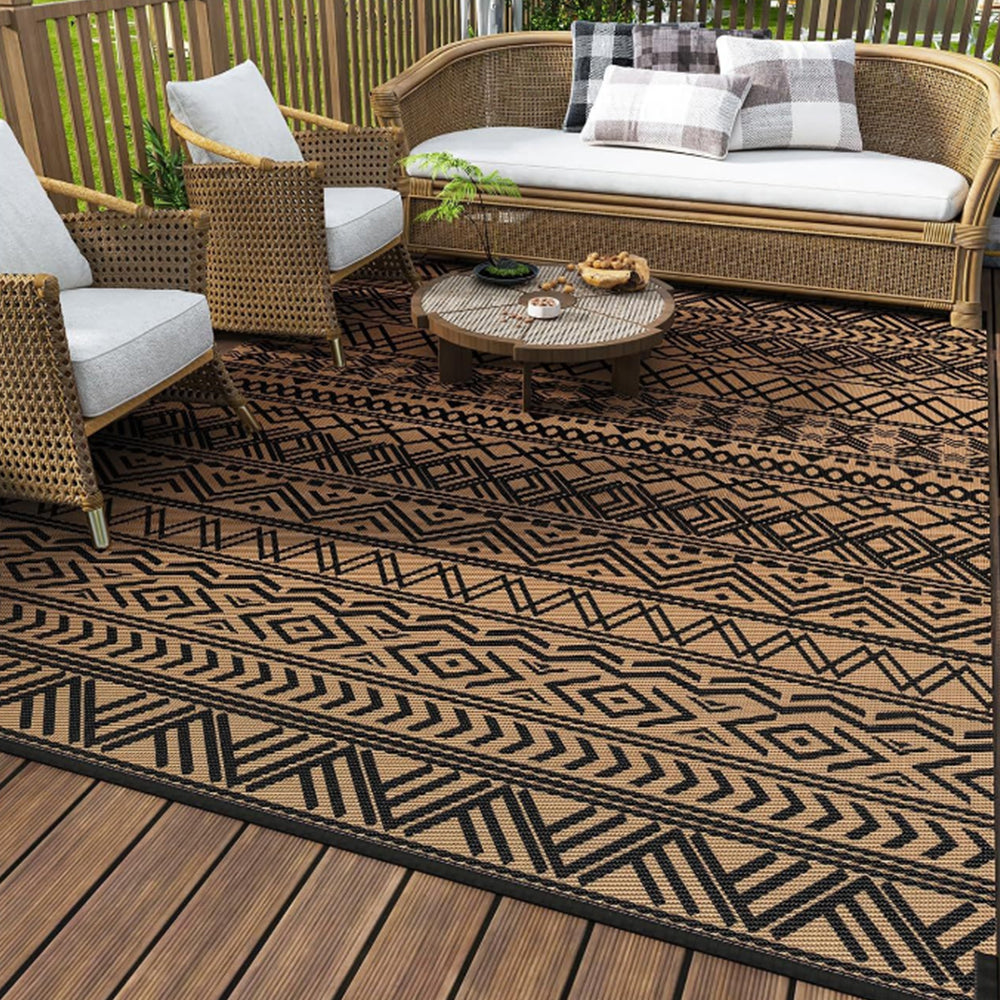 Geometric Striped Pattern Rug
