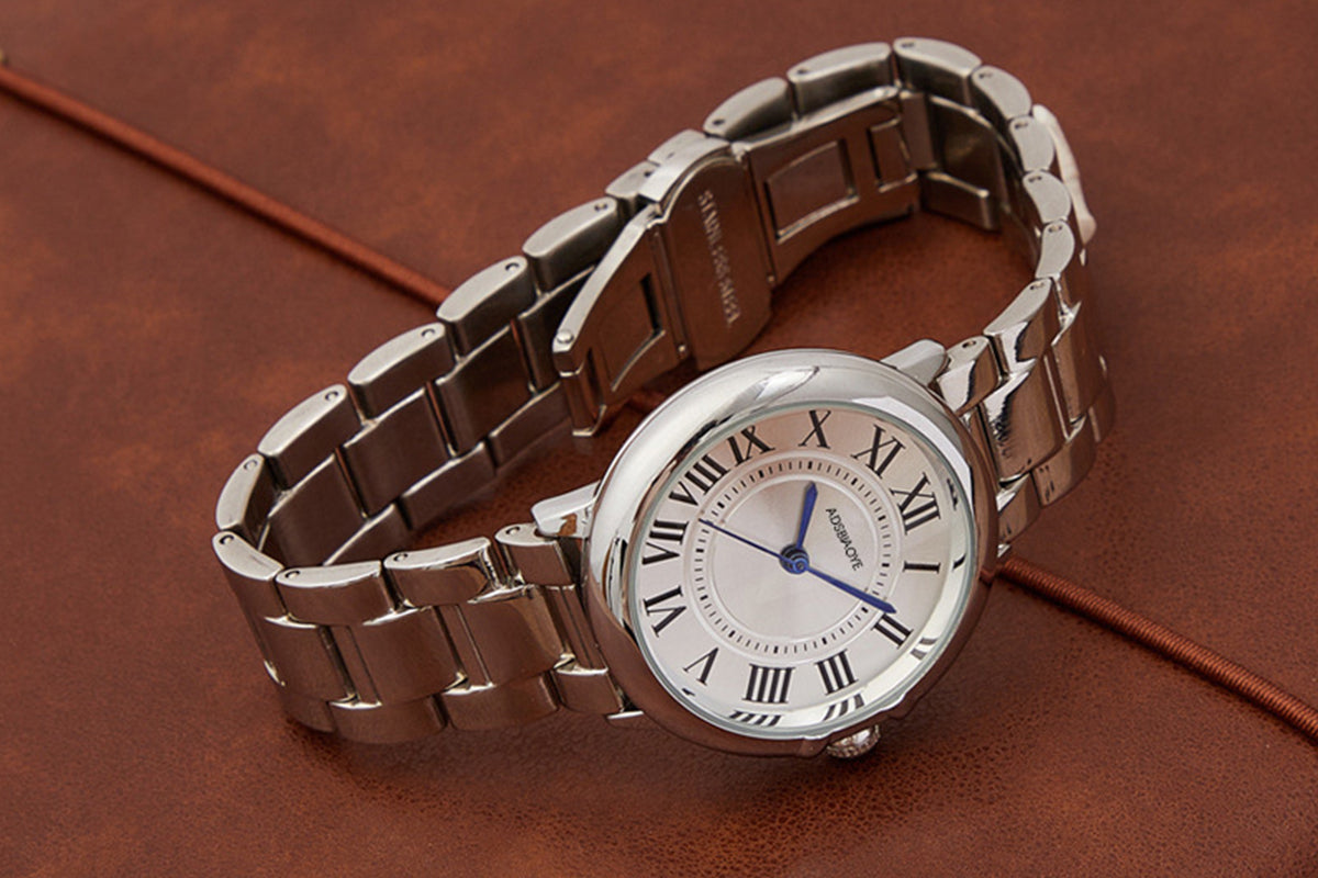 Women's Quartz Watch Classic Dial Roman Numerals Stainless Steel Band