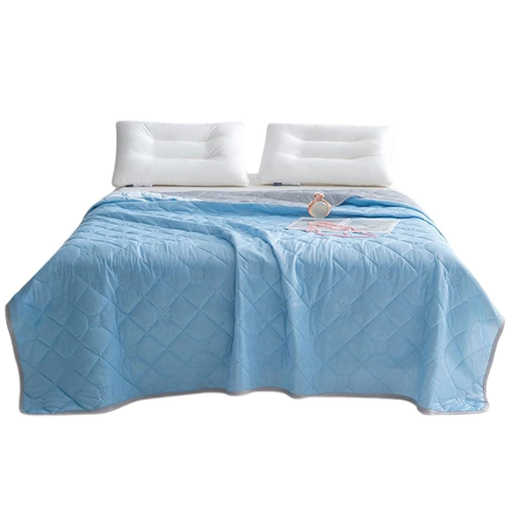 Summer Cooling Blanket Lightweight Soft Cooling Comforter Quilt Throw for Hot Sleepers