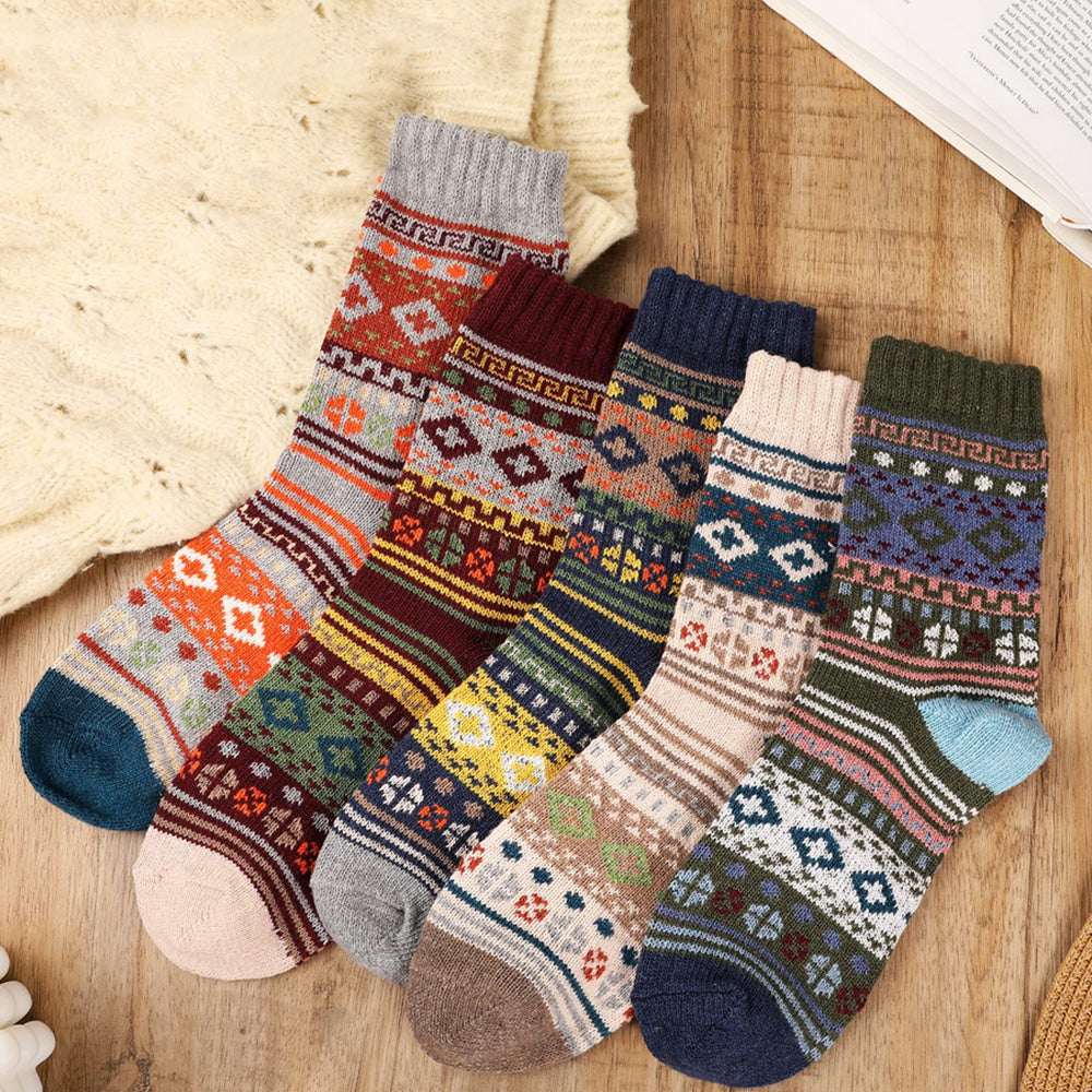 5 Pack Winter Warm Knit Socks Thick Soft Multicolor Free Size for Men and Women