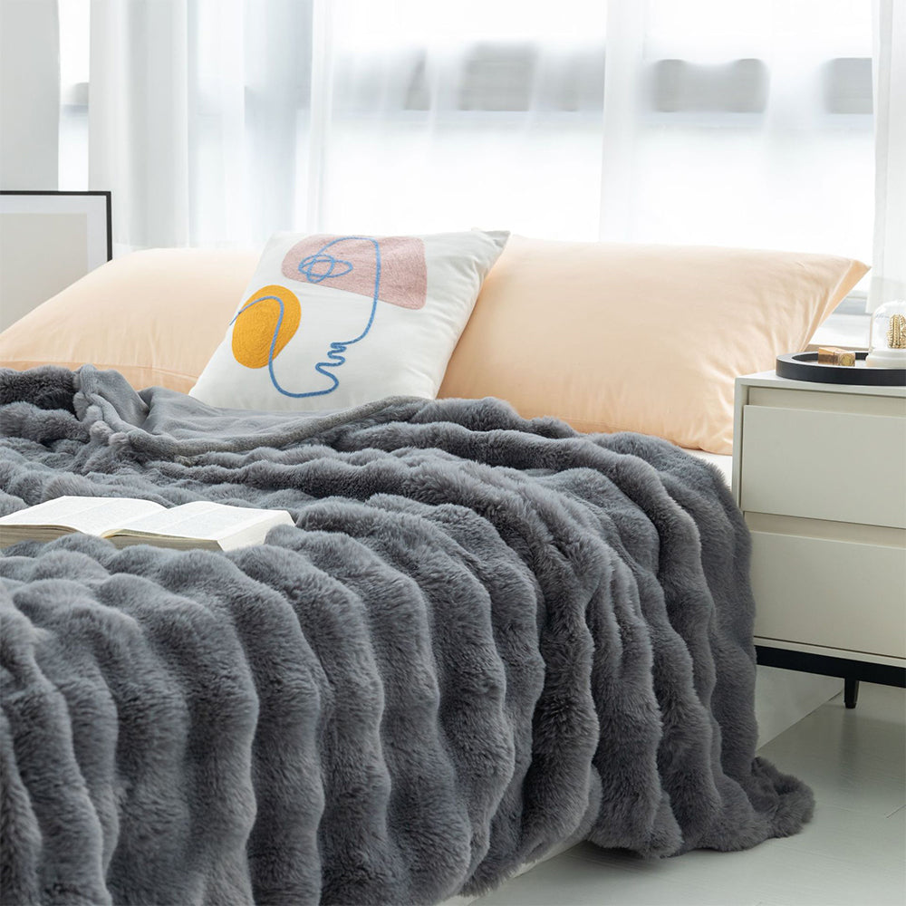 Double-sided Fuzzy Blanket