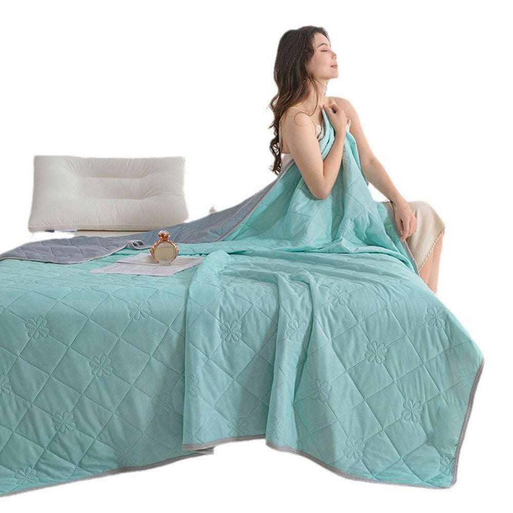 Summer Cooling Blanket Lightweight Soft Cooling Comforter Quilt Throw for Hot Sleepers
