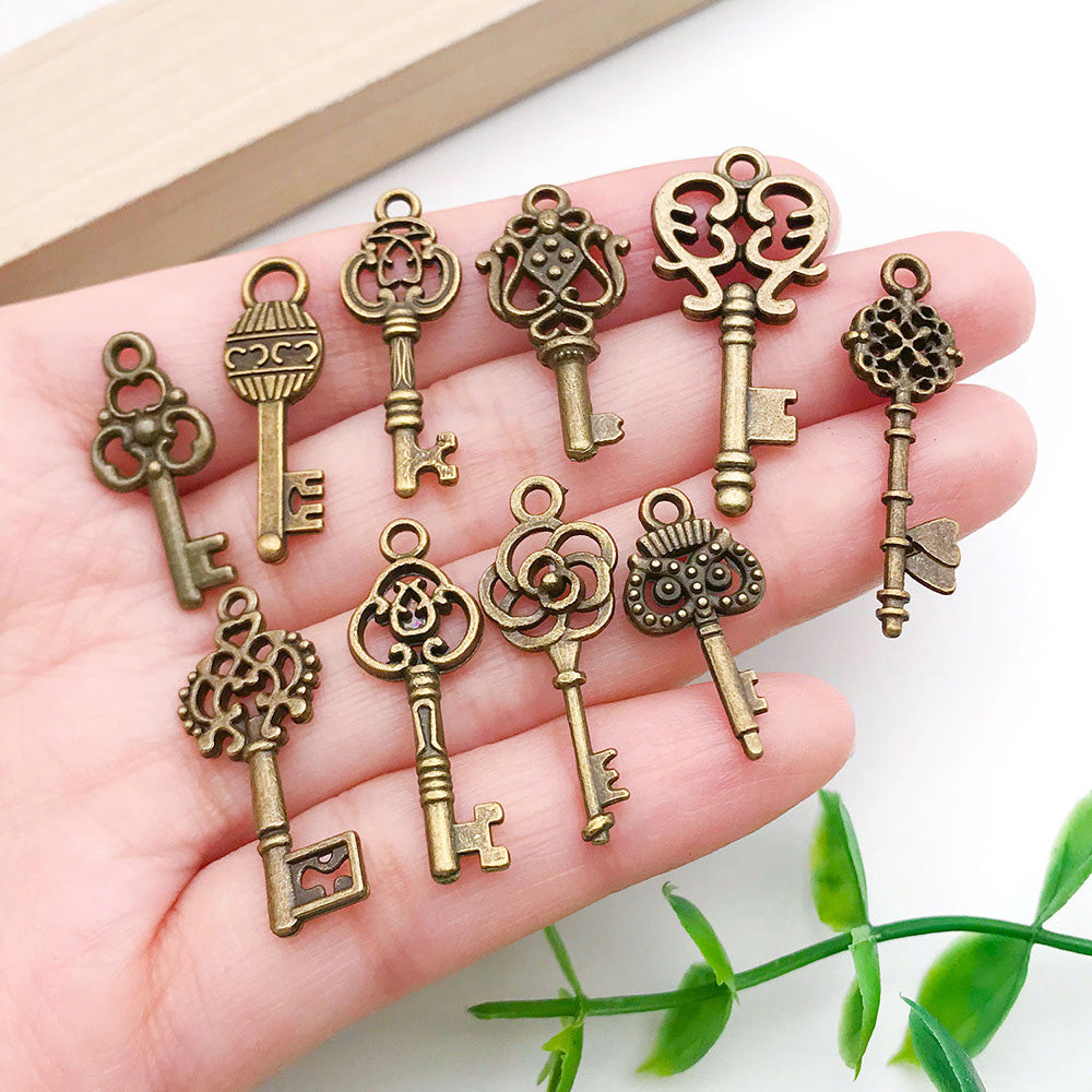 100 Pack Vintage Key Charms Antique Style Bronze Brass for DIY Jewelry Pendant