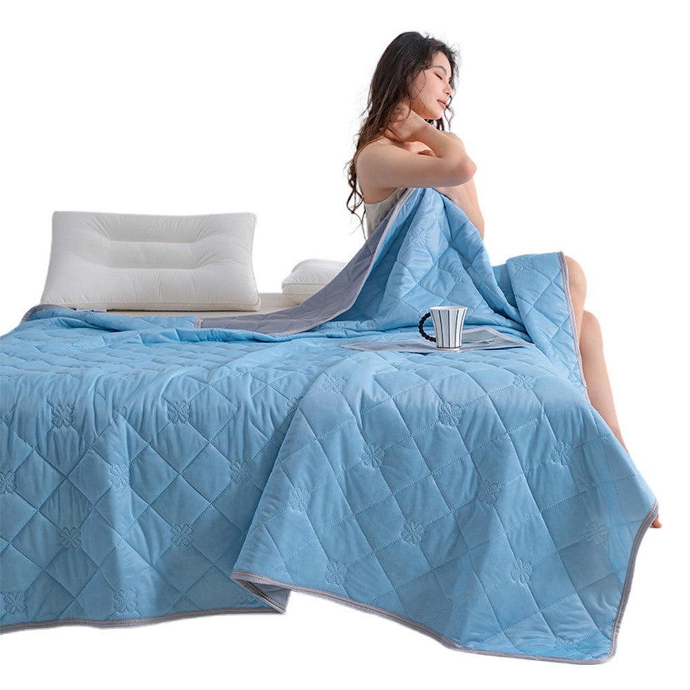 Summer Cooling Blanket Lightweight Soft Cooling Comforter Quilt Throw for Hot Sleepers