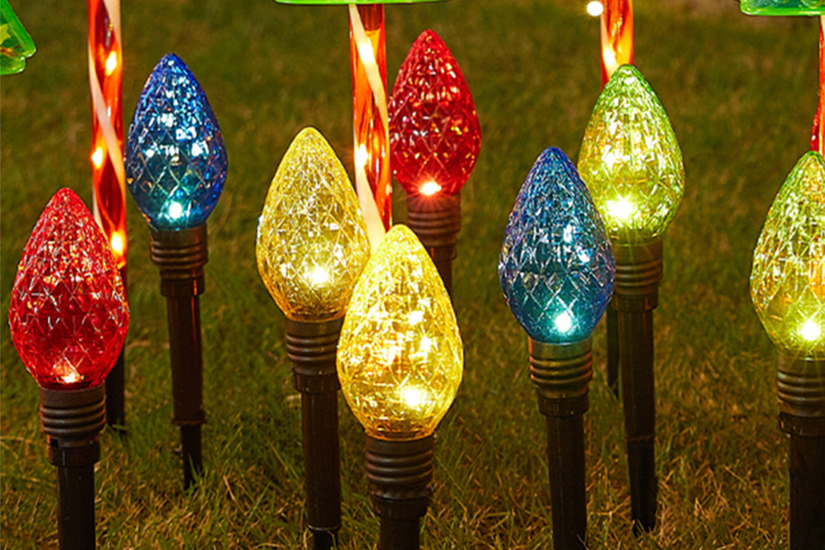 LED Strawberry Pathway Lights Solar Powered Outdoor Decoration for Lawn and Holiday Yard