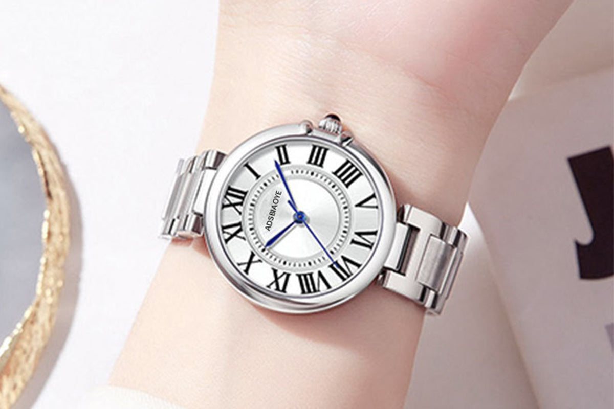 Women's Quartz Watch Classic Dial Roman Numerals Stainless Steel Band