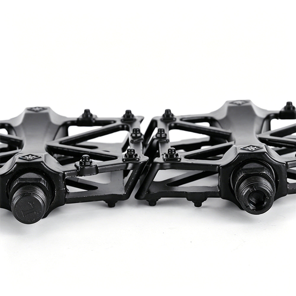 Antiskid Aluminum Alloy Bike Pedals Wide Platform Lightweight Bicycle Pedals for MTB Road Bikes