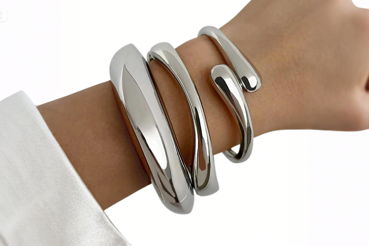 3Pcs Women Chunky Gold Bangle Bracelets Wide Wrist Cuff Stackable Fashion Jewelry Gift