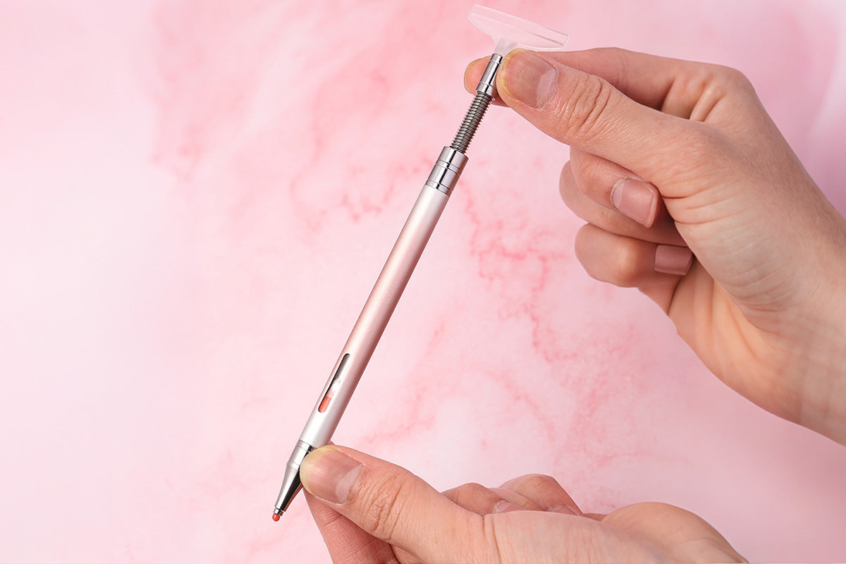 2pcs Glue-out Rhinestone Painting Pen Rhinestone Drill Pen with Visual Window and 6pcs Glue Sticks