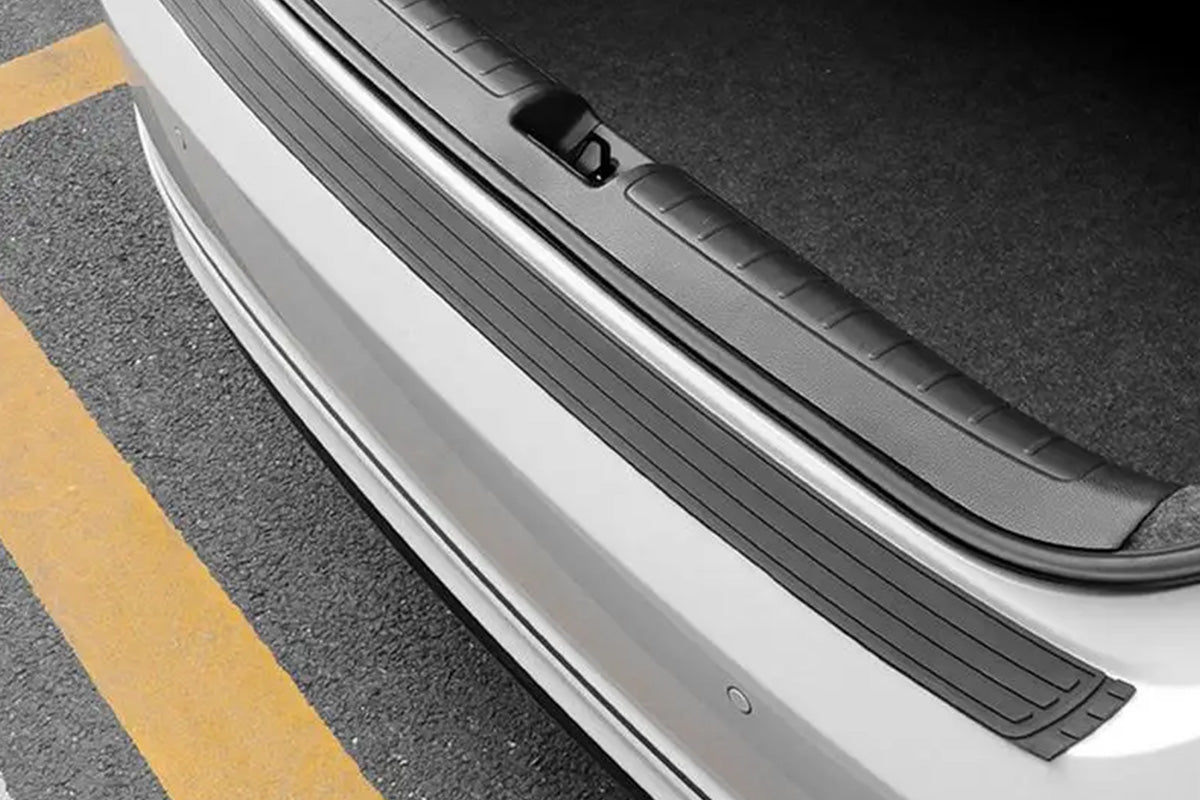 Universal Car Rear Bumper Protector Trim Anti Scratch Trunk Guard for Sedan SUV