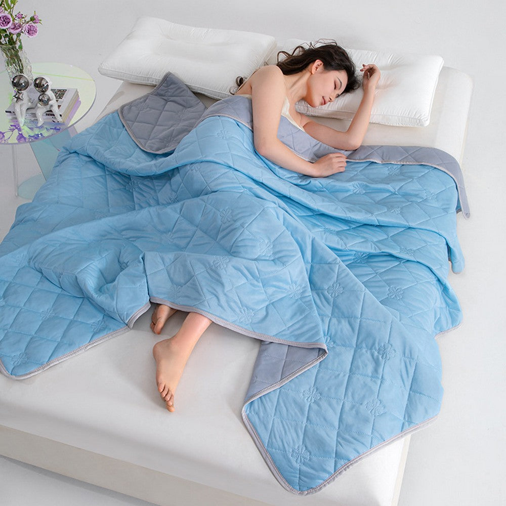 Summer Cooling Blanket Lightweight Soft Cooling Comforter Quilt Throw for Hot Sleepers