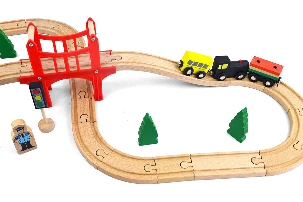 Wooden Train Set Wooden Tracks Expandable Changeable for 6 Years Old Girls Boys