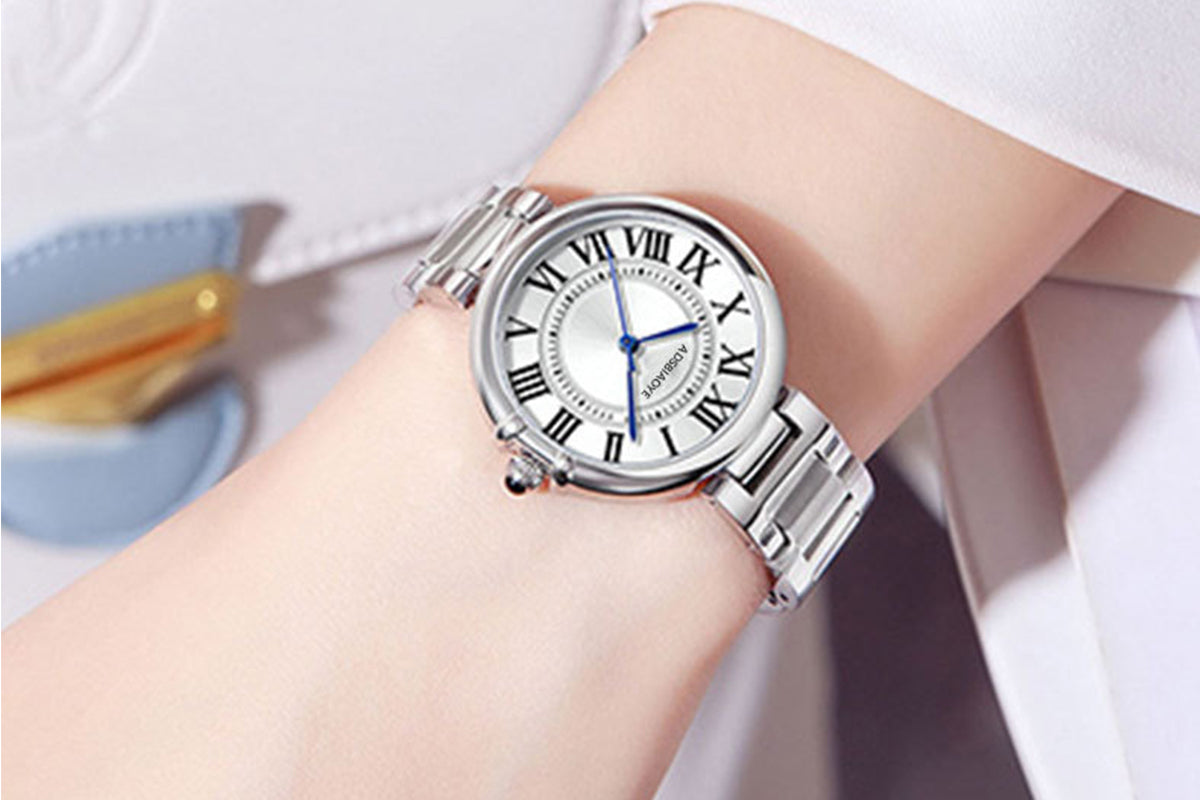 Women's Quartz Watch Classic Dial Roman Numerals Stainless Steel Band